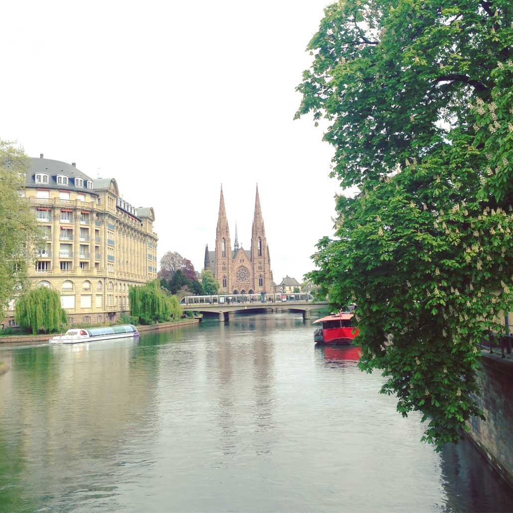 strazburg gezilecek yerler- notre dame katedrali