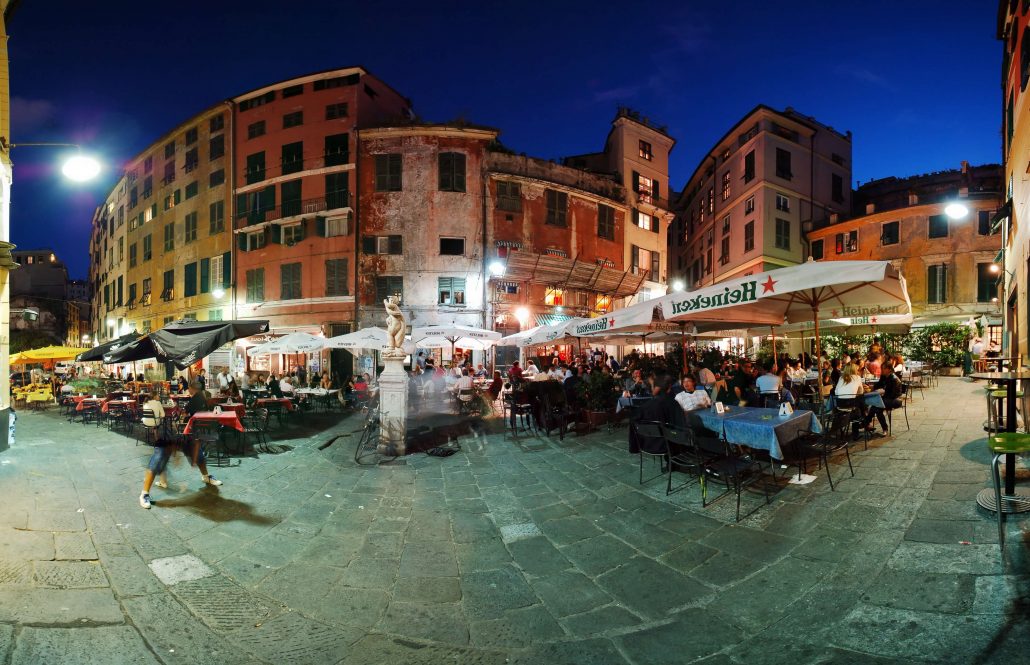 Cenova gece hayati - Piazza delle Erbe (1)